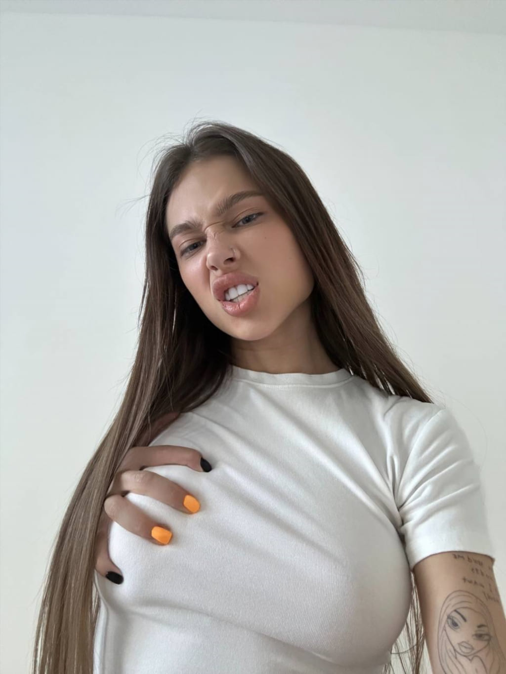 Эпатажный выход Tatisize на фото кадр 59