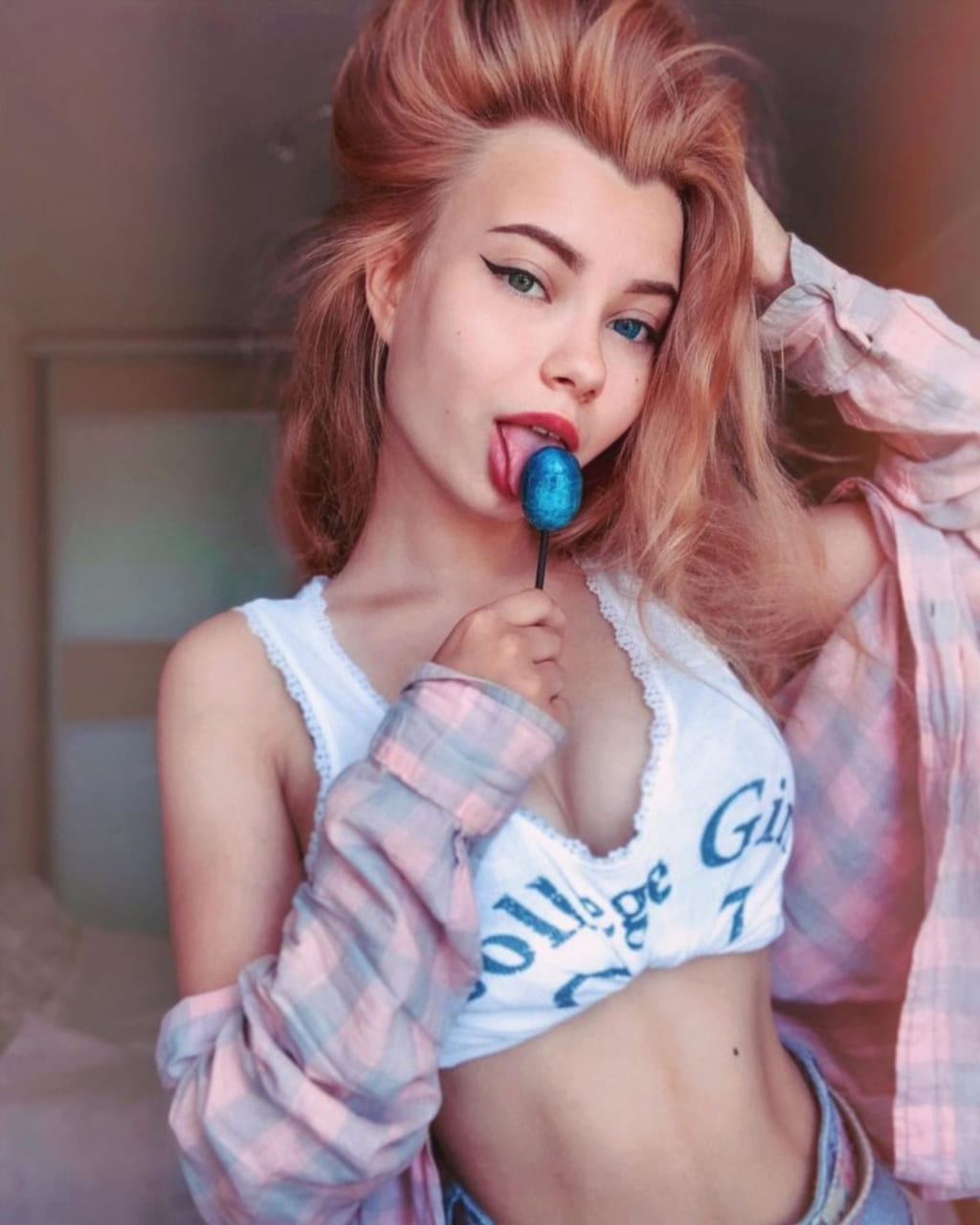 откровенные фотосет Арины Снежко (детальный ракурс, кадр 35)
